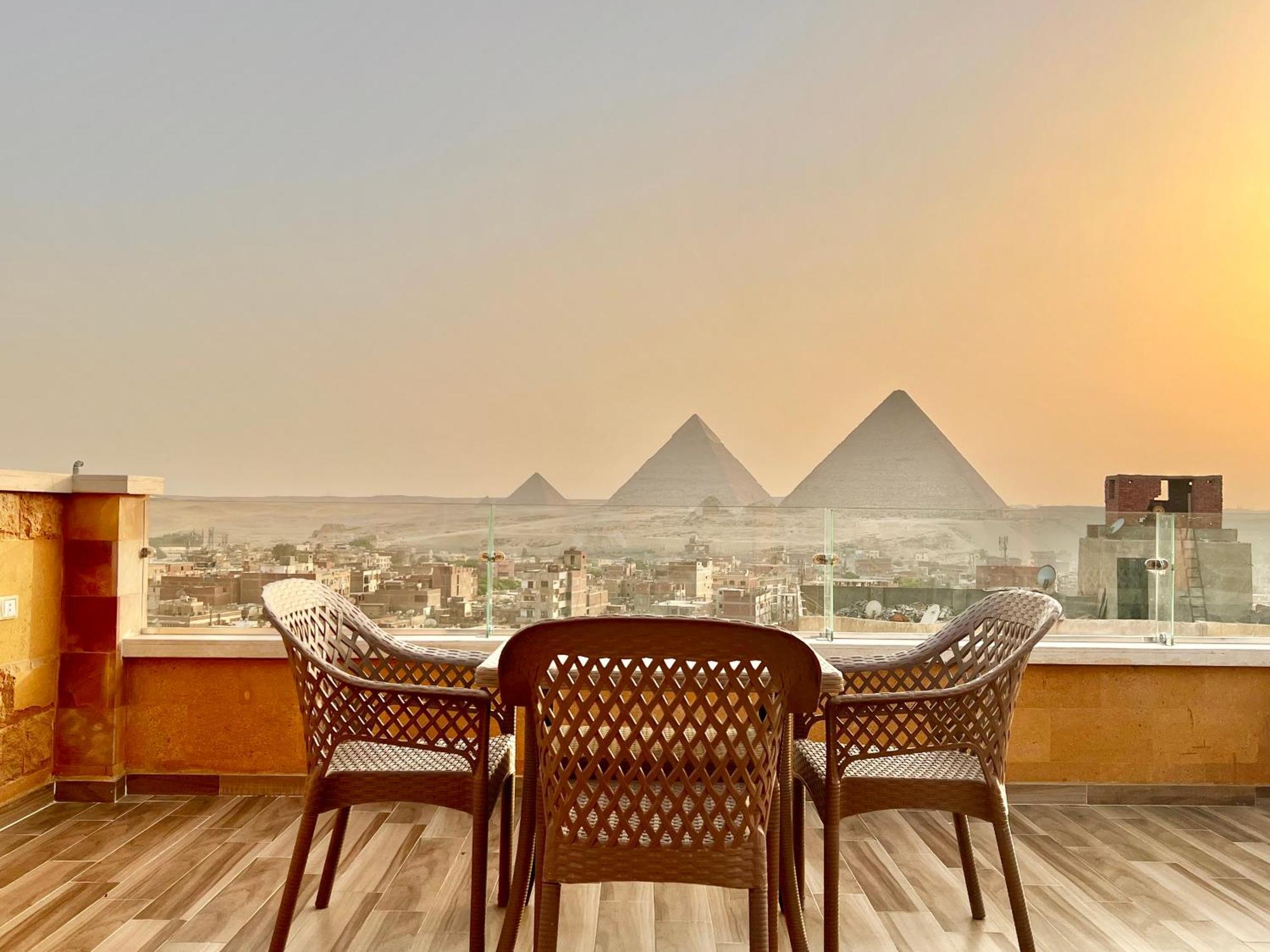 Celia Pyramids View Inn Nazlet el-Sîsi Exteriör bild