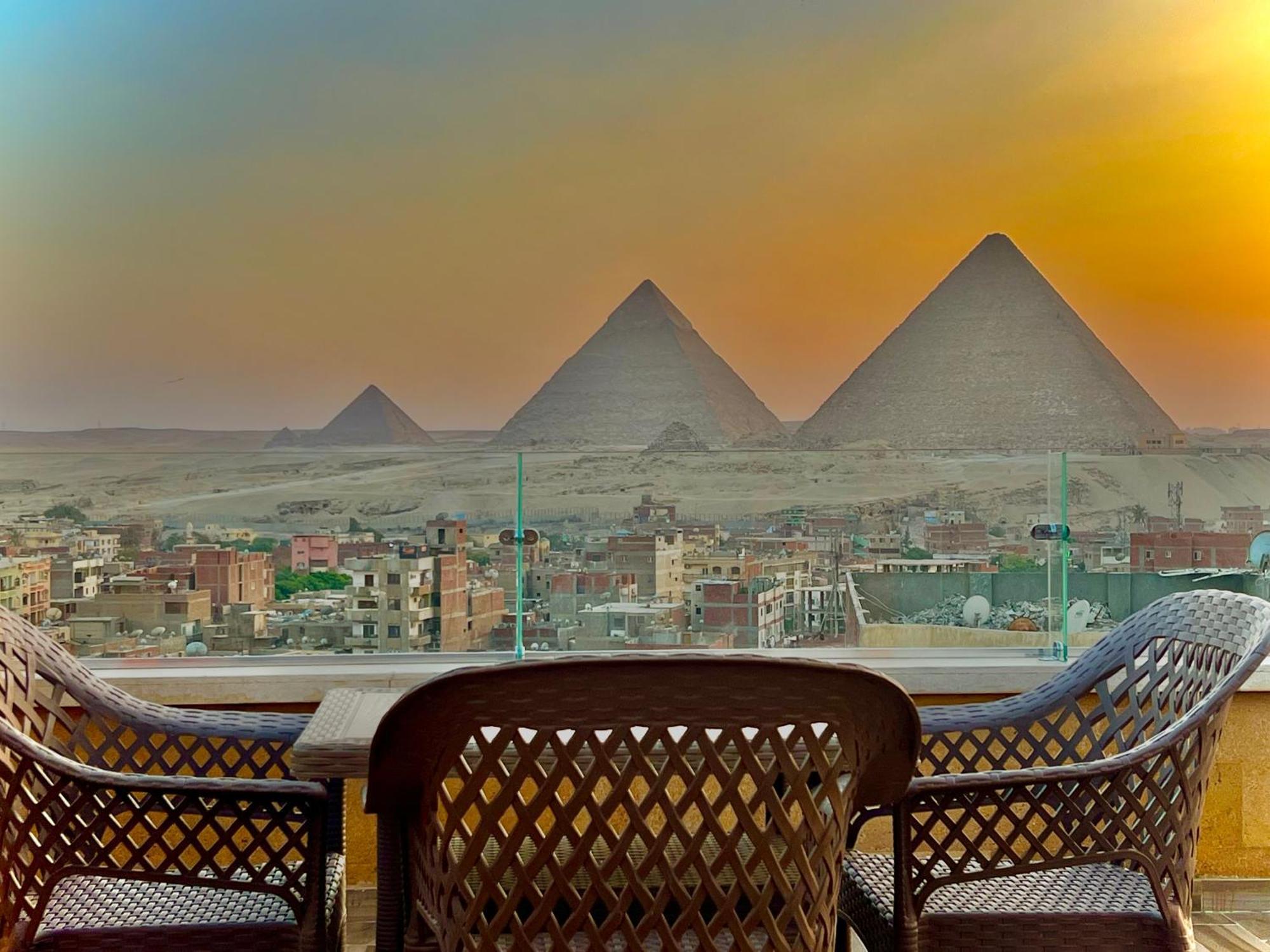 Celia Pyramids View Inn Nazlet el-Sîsi Exteriör bild