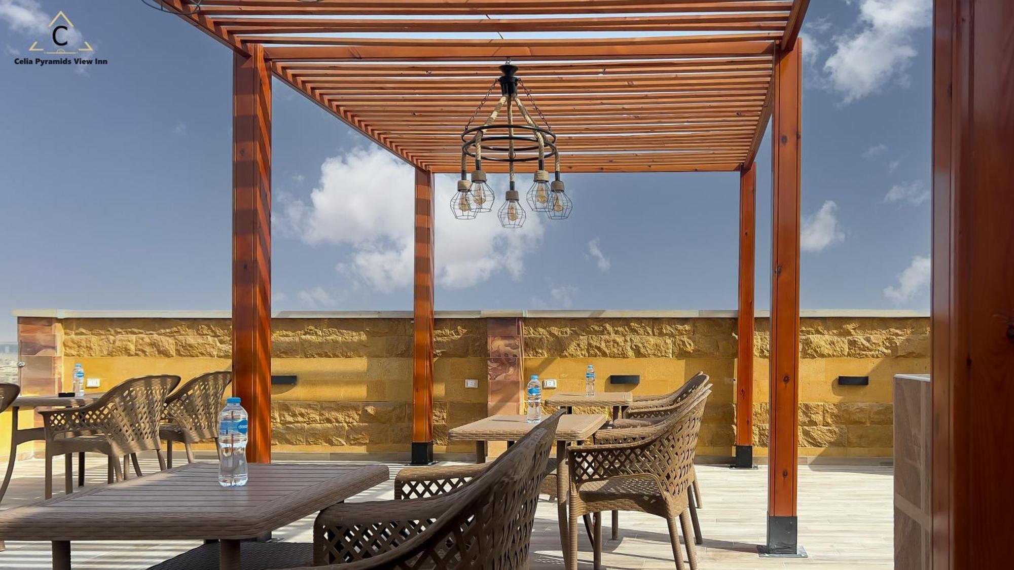 Celia Pyramids View Inn Nazlet el-Sîsi Exteriör bild